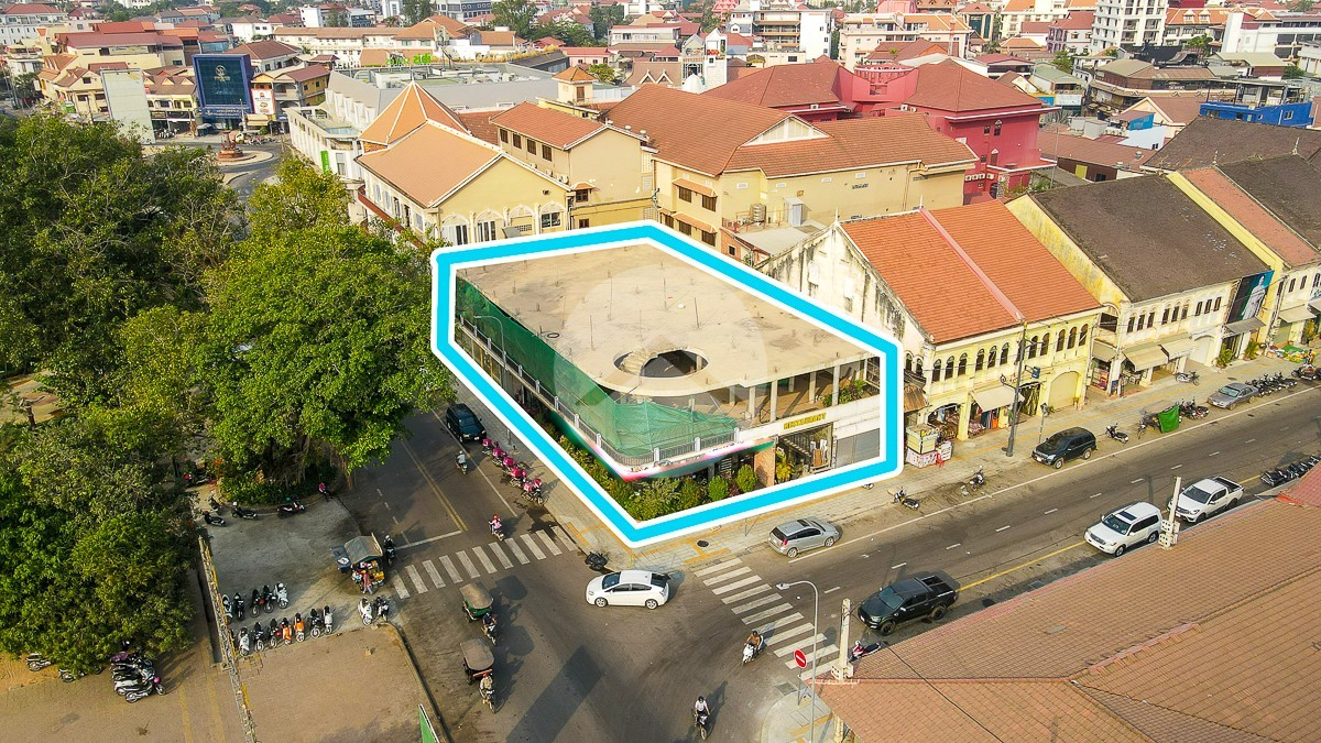 665 Sqm Commercial Building  For Sale - Old Market Area, Siem Reap