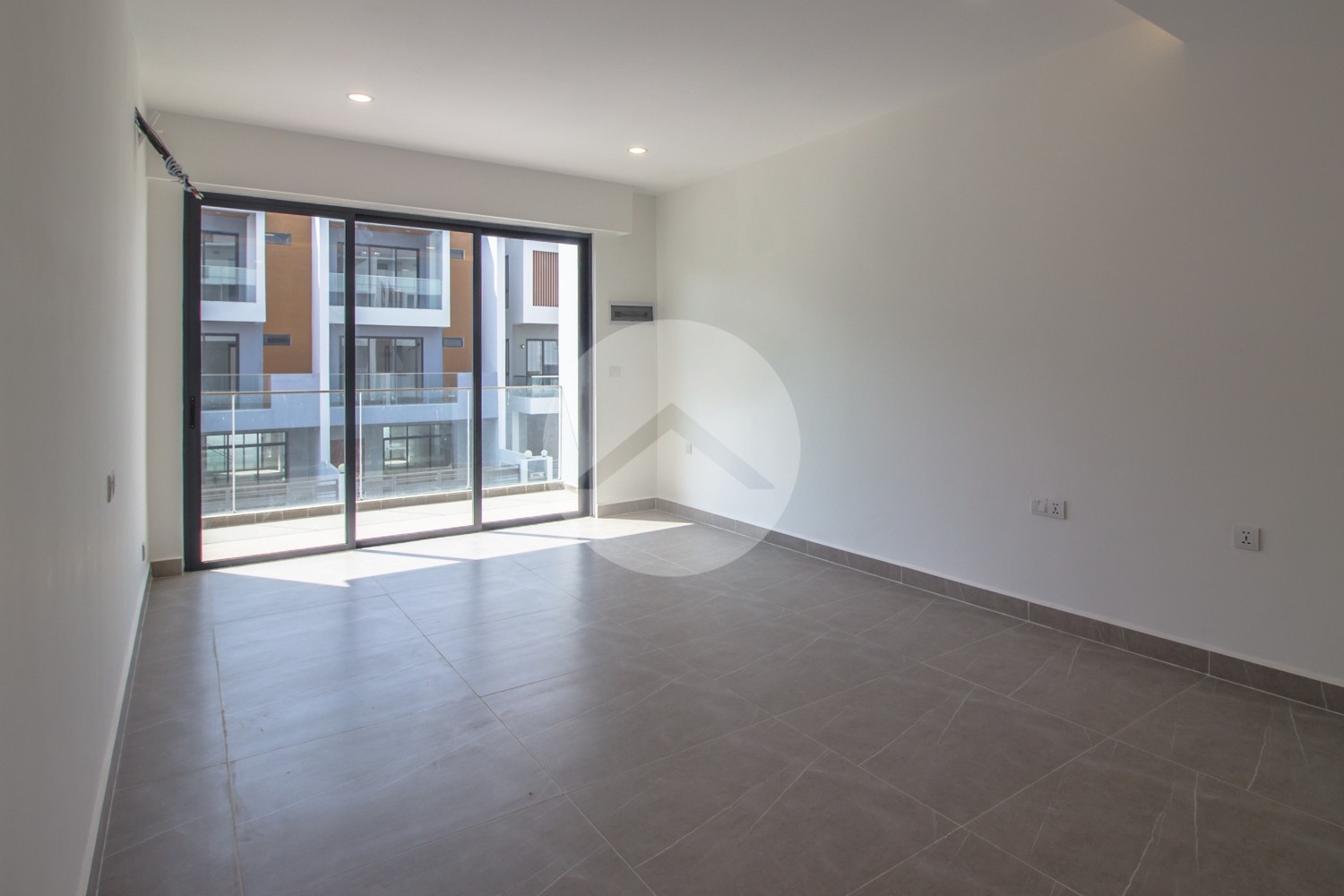4 Bedrooms Link House (Side Corner) For Sale - Borey Woodland -Hun Sen Blvd, Phnom Penh - Image 16 4 Bedrooms Link House (Side Corner) For Sale - Borey Woodland -Hun Sen Blvd, Phnom Penh - Image 16