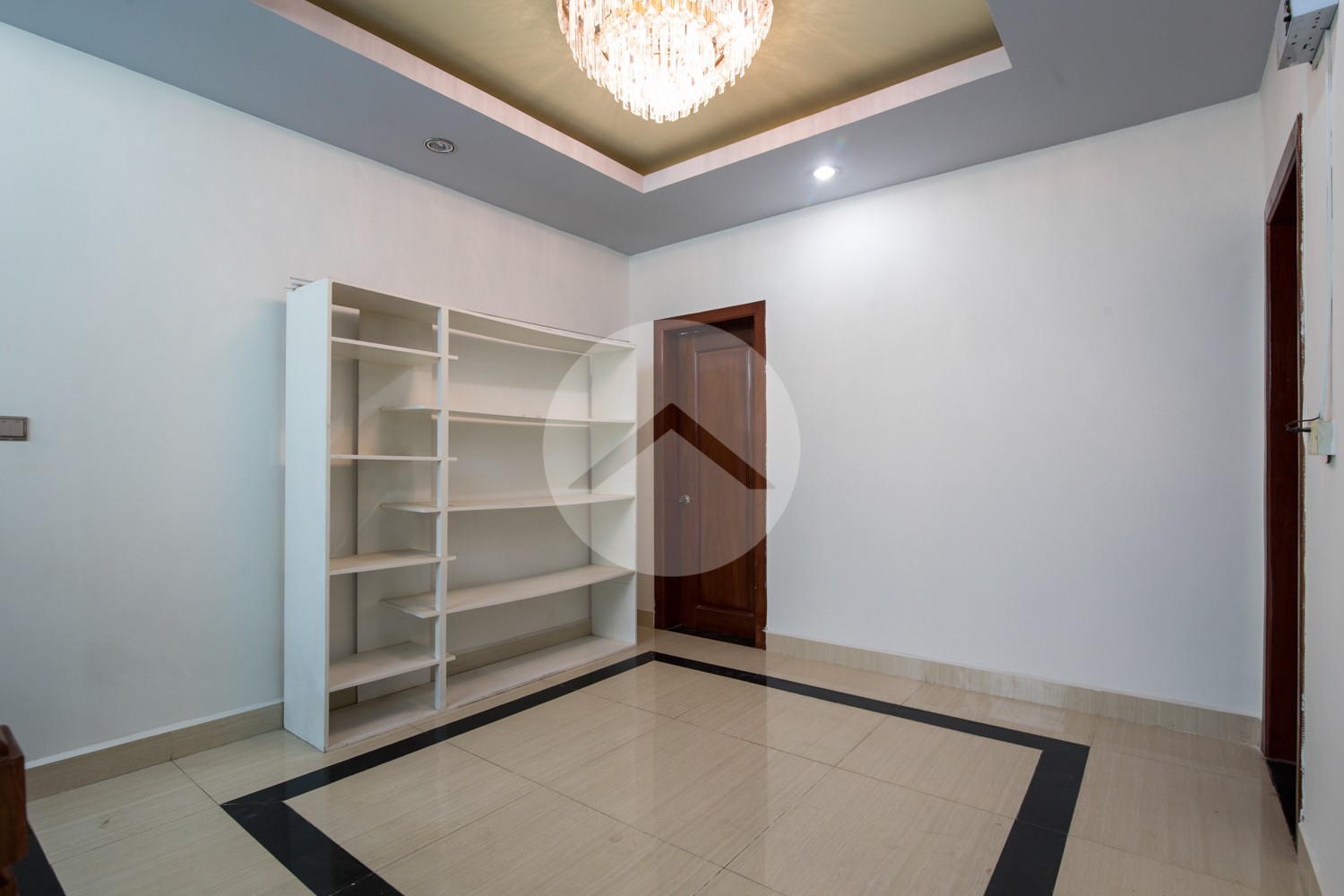 9 Bedroom Villa For Sale - Borey 999 New York, Boeung Tumpun, Phnom Penh - Image 13