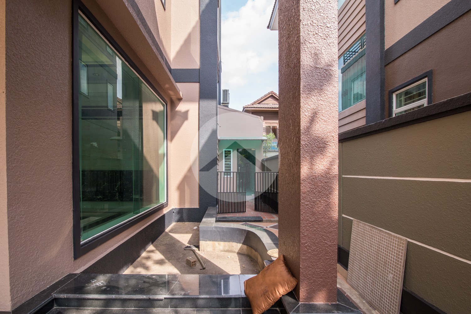 9 Bedroom Villa For Sale - Borey 999 New York, Boeung Tumpun, Phnom Penh - Image 44