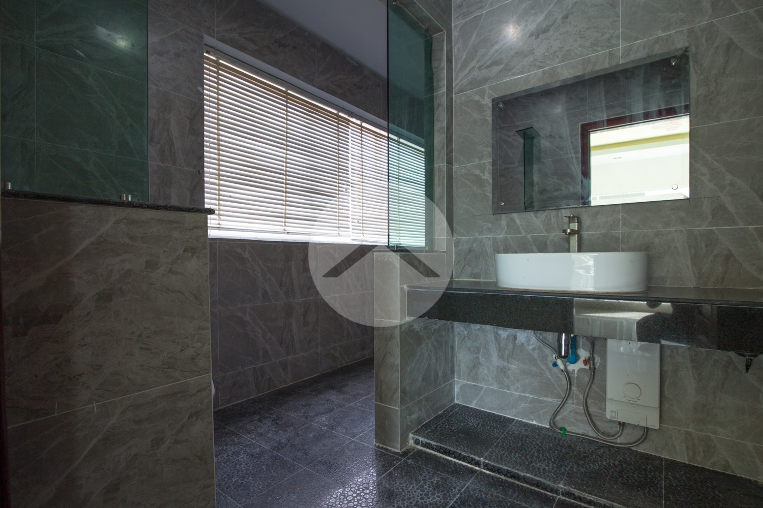 9 Bedroom Villa For Sale - Borey 999 New York, Boeung Tumpun, Phnom Penh - Image 36