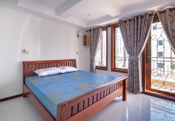 2 Bedroom Serviced Duplex Apartment For Rent - Daun Penh, Phnom Penh thumbnail