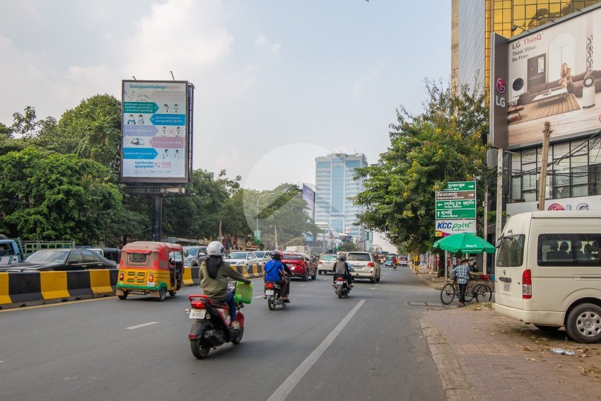 Commercial Flat For Sale - Along Monivong Blvd., Phnom Penh