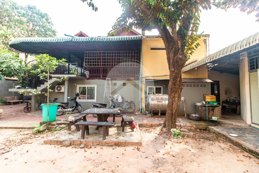 6 Bedroom Wooden House For Sale - Sala Kamreuk, Siem Reap