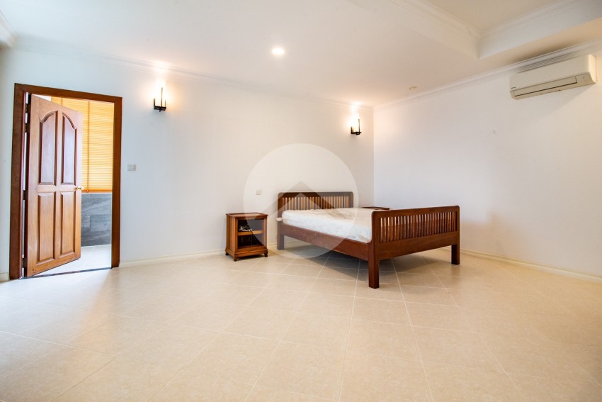 4 Bedroom Penthouse Serviced Apartment  For Rent - BKK1, Phnom Penh