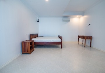 4 Bedroom Penthouse Serviced Apartment  For Rent - BKK1, Phnom Penh thumbnail