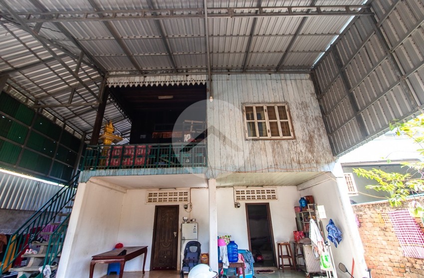 3 Bedroom Wooden House For Sale - Sala Kamreuk, Siem Reap