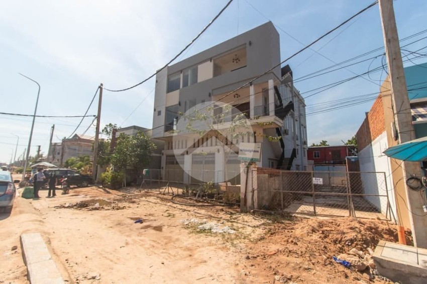 18 Bedroom Commercial Building For Sale - Svay Dangkum, Siem Reap