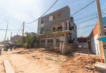 18 Bedroom Commercial Building For Sale - Svay Dangkum, Siem Reap thumbnail