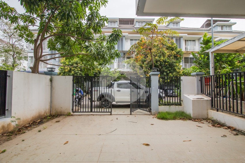 4 Bedroom Twin Villa For Rent - Russey Keo, Phnom Penh