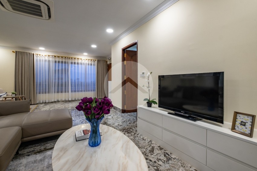 1 Bedroom Penthouse For Rent - BKK1, Phnom Penh