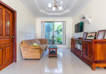 4 Bedroom Villa For Sale - Svay Dangkum, Siem Reap thumbnail