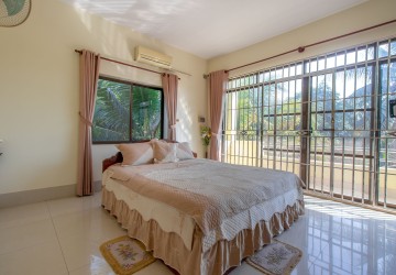 4 Bedroom Villa For Sale - Svay Dangkum, Siem Reap thumbnail