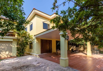 4 Bedroom Villa For Sale - Svay Dangkum, Siem Reap thumbnail