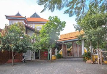 12 Bedroom Resort For Sale - Koh Kra Bei, Chbar Ampov, Phnom Penh thumbnail