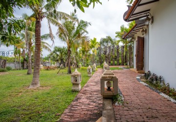 2 Bedroom  Villa For Rent - Sala Kamreuk, Siem Reap thumbnail