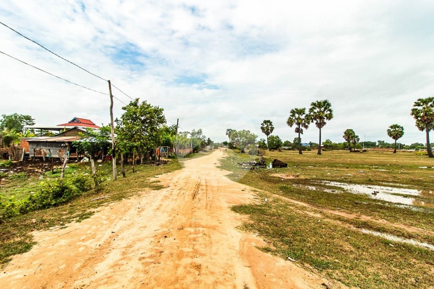 ដីលំនៅឋាន ទំហំ 1500 ម៉ែត្រការ៉េ សម្រាប់លក់ - សង្កាត់អំពិល, ខេត្តសៀមរាប