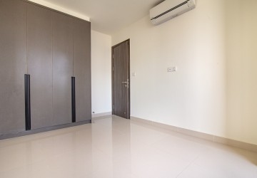 3 Bedroom Condo For Rent in The Peak- Phnom Penh thumbnail