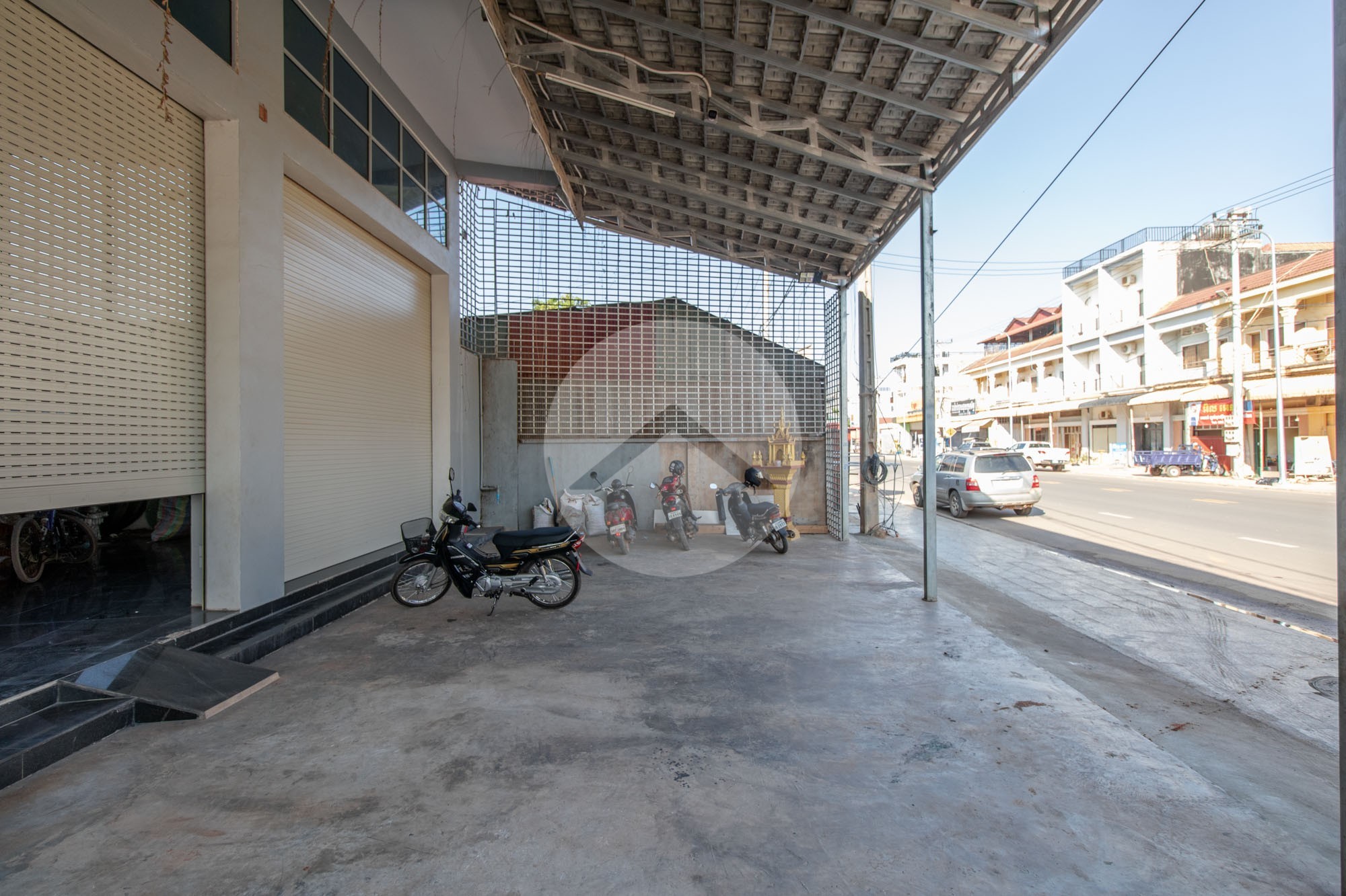 6 Bedroom Commercial Shophouse For Sale - Sala Kamreuk, Siem Reap - Image 10