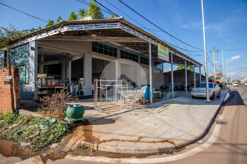 6 Bedroom Commercial Shophouse For Sale - Sala Kamreuk, Siem Reap