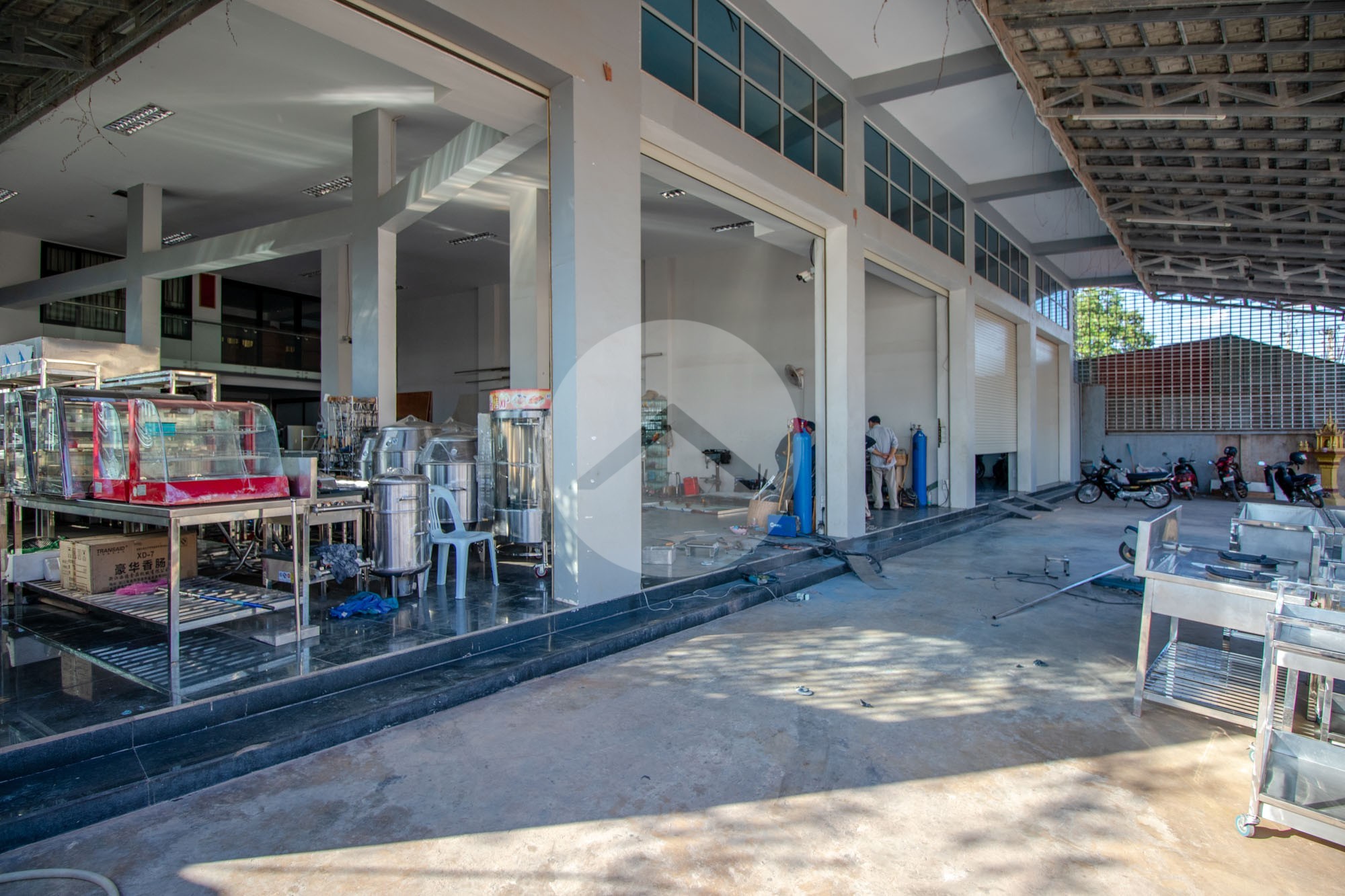 6 Bedroom Commercial Shophouse For Sale - Sala Kamreuk, Siem Reap - Image 11