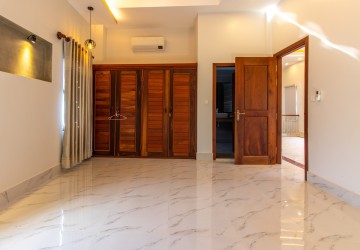 3 Bedroom Villa For Rent - Sangkat Siem Reap, Siem Reap thumbnail