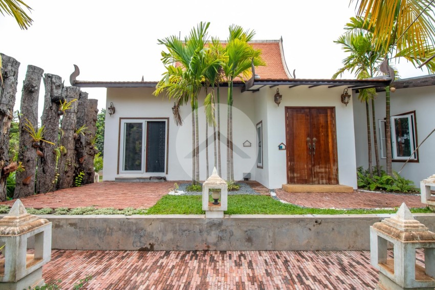 2 Bedroom Modern Villa For Sale - Sala Kamreuk, Siem Reap