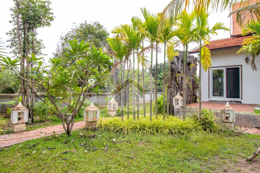 2 Bedroom Modern Villa For Sale - Sala Kamreuk, Siem Reap