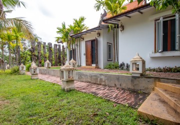 2 Bedroom Modern Villa For Sale - Sala Kamreuk, Siem Reap thumbnail