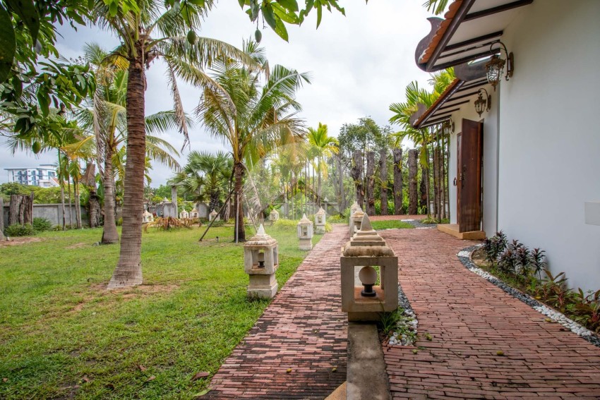 2 Bedroom Modern Villa For Sale - Sala Kamreuk, Siem Reap