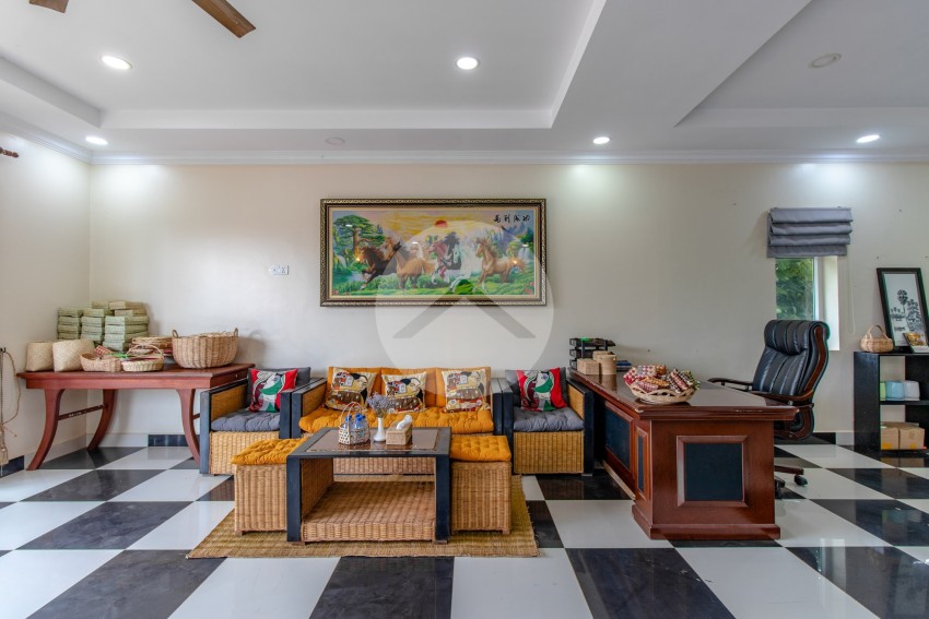 4 Bedroom House For Sale - Svay Dangkum, Siem Reap