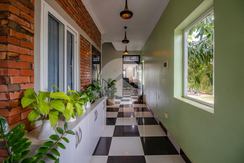 4 Bedroom House For Sale - Svay Dangkum, Siem Reap