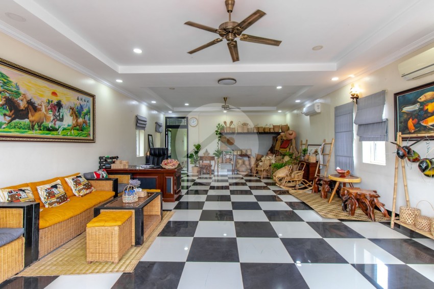 4 Bedroom House For Sale - Svay Dangkum, Siem Reap