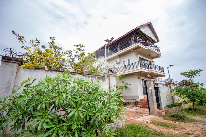 4 Bedroom House For Sale - Svay Dangkum, Siem Reap