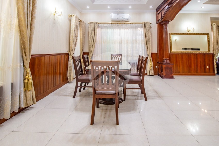 3 Bedroom Villa For Rent - Tonle Bassac, Phnom Penh