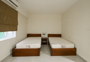 3 Bedroom Serviced Apartment For Rent - Daun Penh, Phnom Penh thumbnail