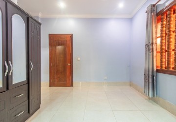 5 Bedroom House For Rent - Teuk Vil, Siem Reap thumbnail