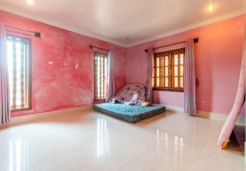 5 Bedroom House For Rent - Teuk Vil, Siem Reap thumbnail