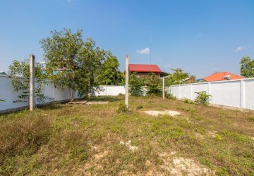 394 Sqm Residential Land For Sale - Kandaek, Prasat Bakong, Siem Reap thumbnail