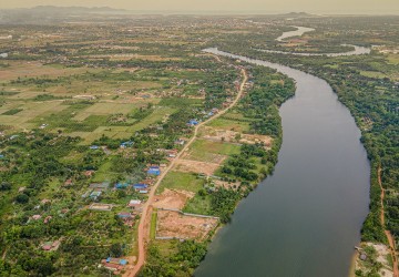 5,298 Sqm Land For Sale - Along Preaek Tuek Chu, Kampot Province thumbnail