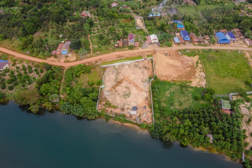 5,298 Sqm Land For Sale - Along Preaek Tuek Chu, Kampot Province