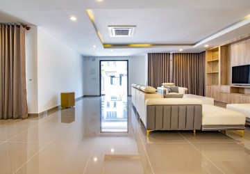 6 Bedroom Villa For Rent - Russey Keo, Phnom Penh thumbnail