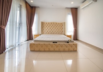 6 Bedroom Villa For Rent - Russey Keo, Phnom Penh thumbnail