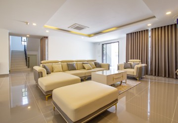 6 Bedroom Villa For Rent - Russey Keo, Phnom Penh thumbnail