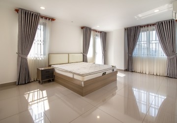 6 Bedroom Villa For Rent - Russey Keo, Phnom Penh thumbnail