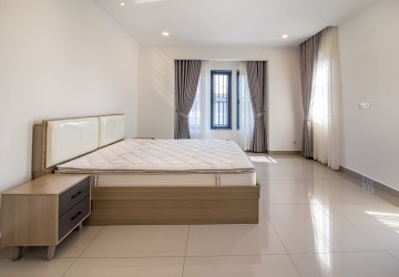 6 Bedroom Villa For Rent - Russey Keo, Phnom Penh thumbnail