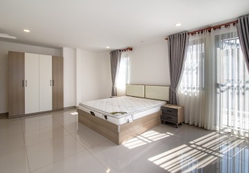 6 Bedroom Villa For Rent - Russey Keo, Phnom Penh thumbnail