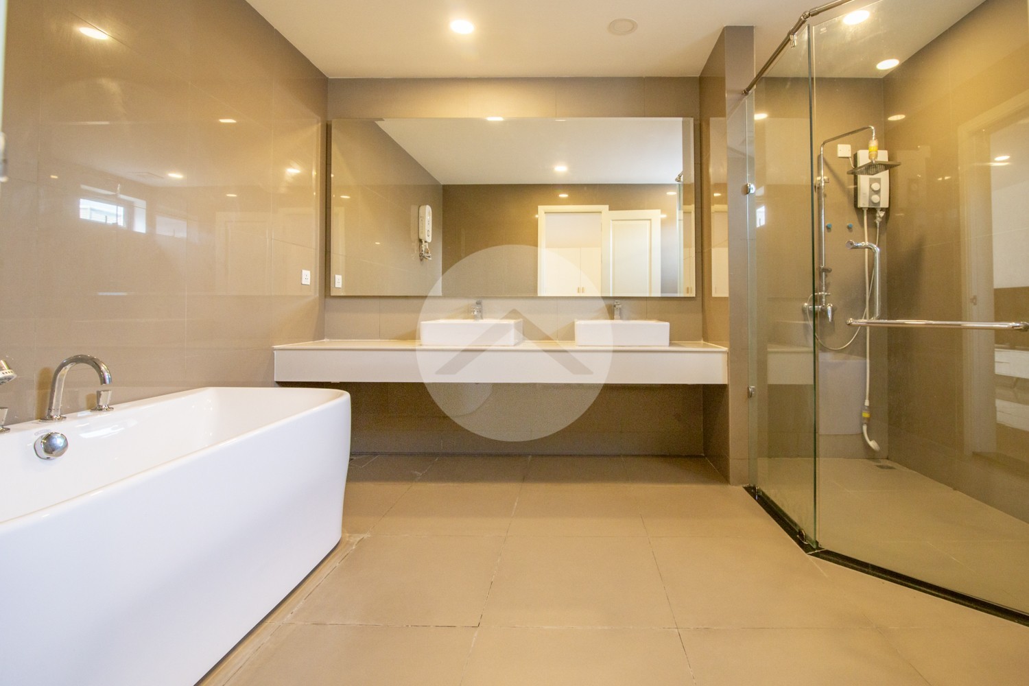 6 Bedroom Villa For Rent - Russey Keo, Phnom Penh - Image 16