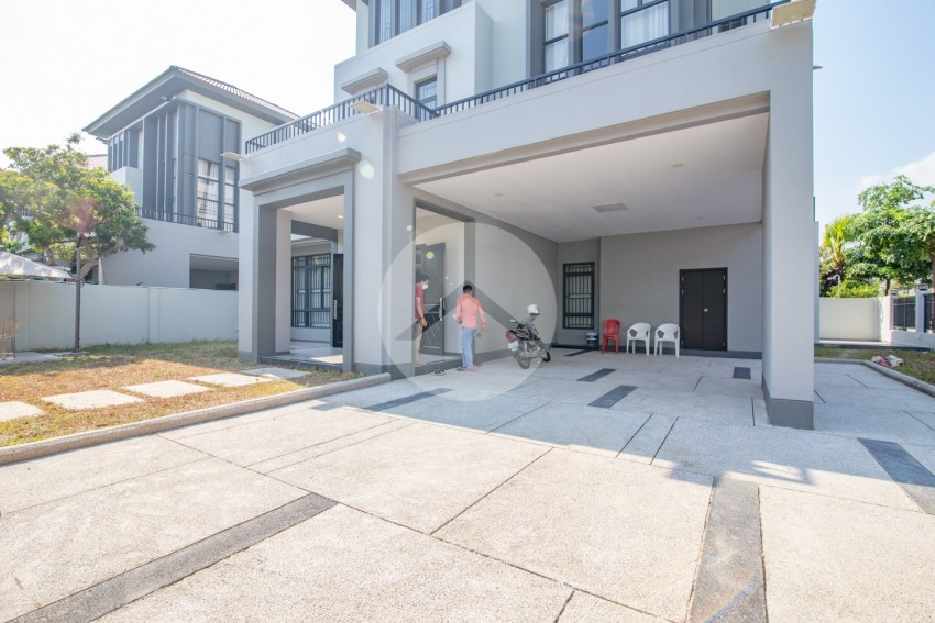 6 Bedroom Villa For Rent - Russey Keo, Phnom Penh