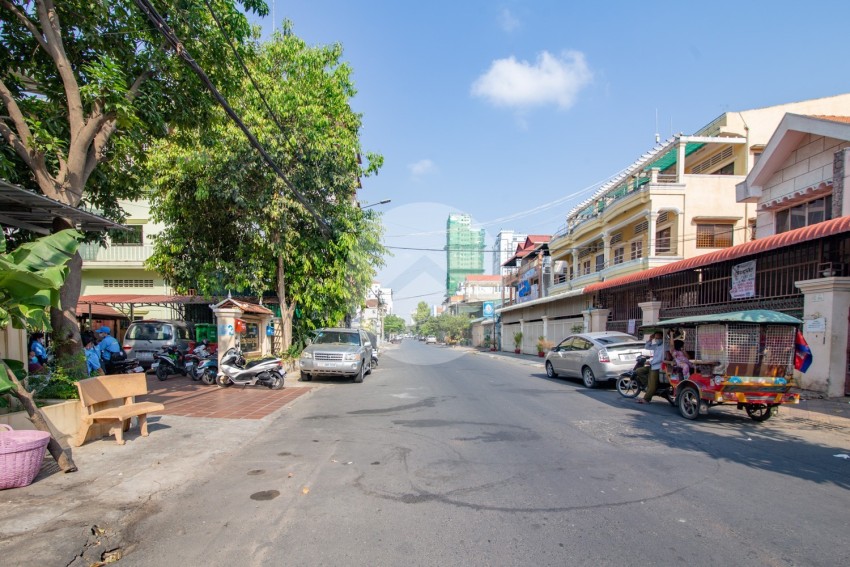 6 Bedroom Shophouse For Rent - Toul Svay Prey, Phnom Penh